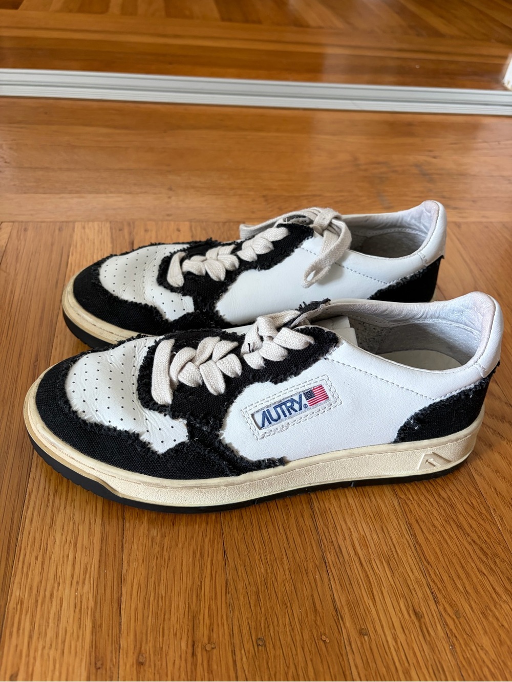 Autry* sneakers